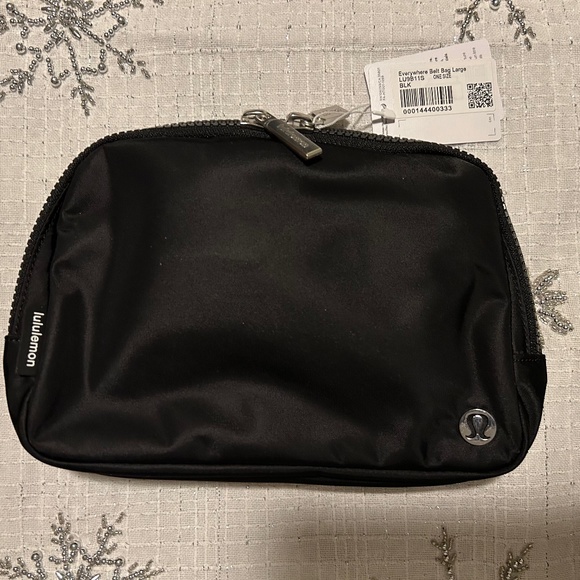 Lululemon Everywhere Belt Bag 2L - Picture 1 of 1